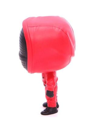 Фигурка funko "игра в кальмара" красный солдат 64799