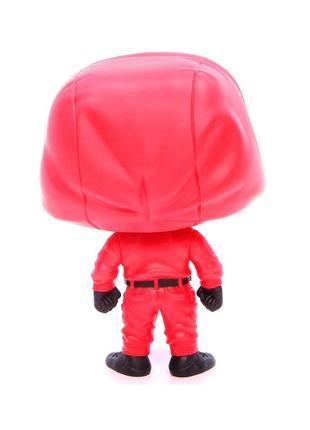 Фигурка funko "игра в кальмара" красный солдат 64799