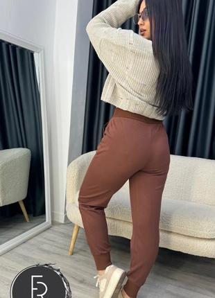 Молодіжні підліткові жіночі спортивні штани, на манжеті, джогери р. 42,44,46,48,50 коричневі2 фото