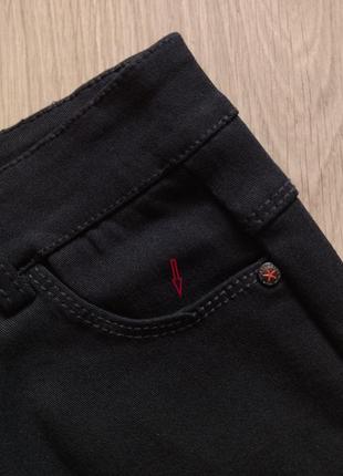 Женские джинсы на коленях сеточка низ в виде бахромы8 фото