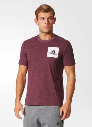 Крутая футболка adidas essential chest logo t-shirt burgundy