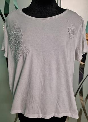 Белая 100% хлопковая футболка с вышивкой