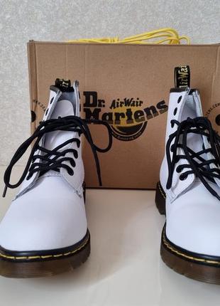 Білі черевики dr. martens 38й шкіра без утеплення