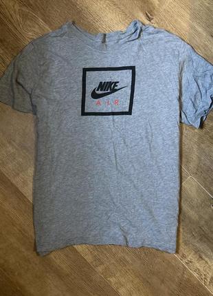 Футболка від nike1 фото