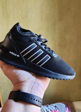 Кроссовки  adidas 26 размер