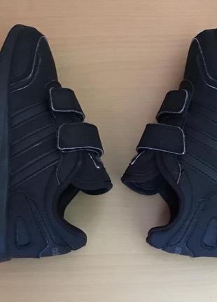 Кроссовки adidas красивые, черные3 фото