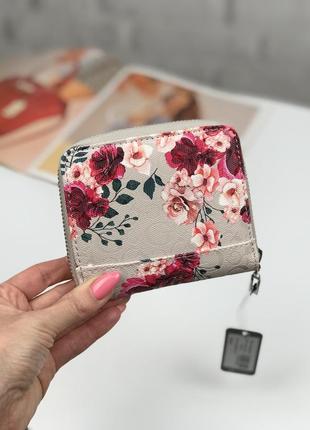 Гаманець жіночий guess оригінал abree saffiano zip-around wallet гесс квітковий принт світлий3 фото