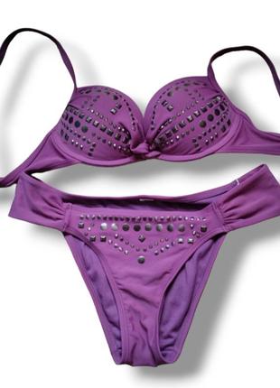 Жіночий купальник з пушапом