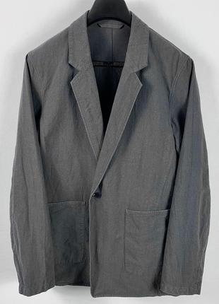 Піджак still by hand