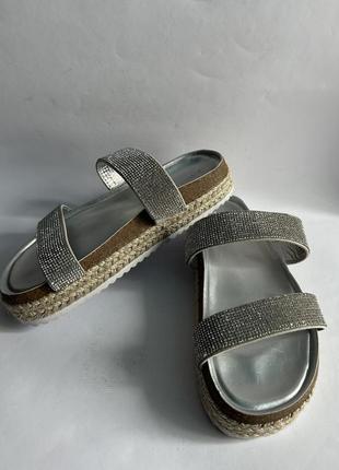 Жіночі шльопанці на корковій підошві