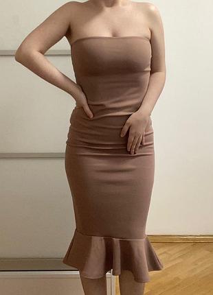 Сукня плаття міді prettylittlething