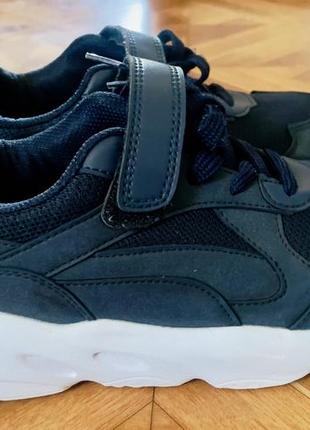 Кросівки дитячі