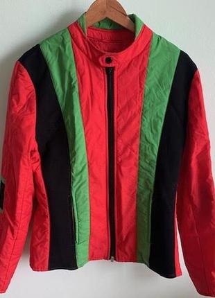 Курточка легкая ,на любую погоду