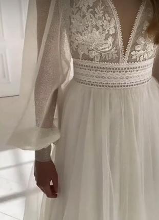 Весельное платье с рукавом