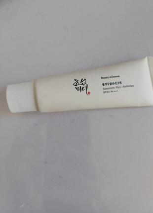 Rice probiotics spf50+ pa++++ спф50 солнцезащитный крем для жирной кожи