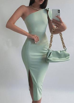 Распродажа платье prettylittlething миди на одно плечо