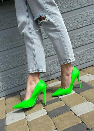 Туфли на шпильке салатового цвета из эко кожи лак2 фото