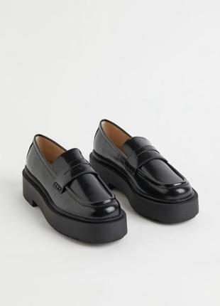 Масивні шкіряні лофери h&m