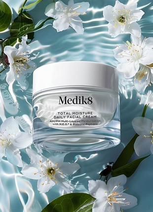 Medik8 total moisture daily facial cream щоденний зволожуючий крем для обличчя