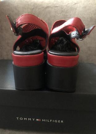 Жіночі босоніжки . турція.