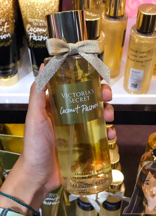 Парфюмированный спрей для тела coconut passion victorias secret 250ml