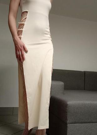 Платье макси с вырезом на бедрах бежевое длинное с полосками на боках m (факт.s-m)1 фото