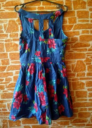 Сарафан, халат, сукня