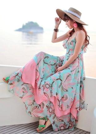 Є акція красивое длинное многоярусное платье Фотболочка h&m