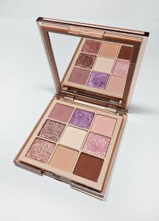 Б/у палетка теней для век huda beauty light nude obsessions eyeshadow palette