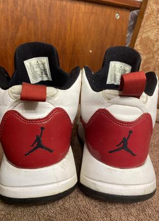 Кроссовки nike air jordan maxin 200 white black gym red cd6107-106