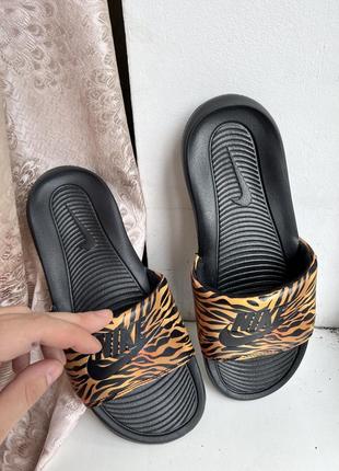 Тапочки шлёпанцы nike air оригинал новые размер 41 26,5 см абсолютно новые