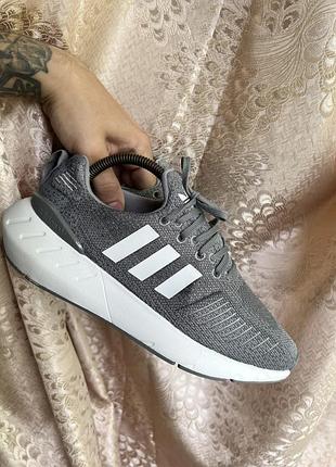 Кроссовки сетка лето беговые лёгкие adidas оригинал размер 39 24,5 см новые абсолютно без нюансов