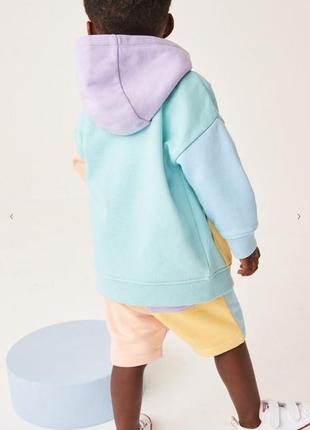 Стильные разноцветные шорты на байке для мальчика от next 5-7 лет7 фото