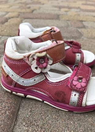 Кожаные босоножки lasocki 19 размер 12 см стелька