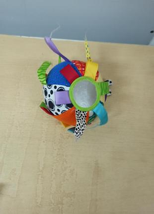 Мягкая погремушка мячик playgro