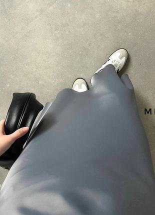 Шовкова спідниця на резинці з блискавкою збоку