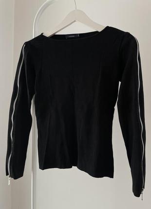 Кофточка з блискавками на рукавах