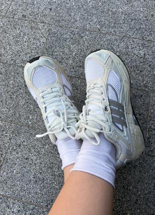 Кросівки adidas response cl ivory2 фото