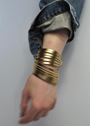 Шкіряний браслет в 2 оберти  , подвійний шкіряний браслет , золотий  металік  браслет бахрома1 фото
