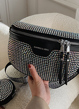 Женская маленькая бананка борсетка сумка на грудь мини сумочка клатч с стразами мерцающая блестящая блестящая женская сумочка