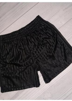 Шорти спортивні