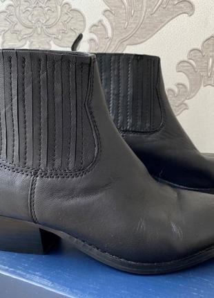 Женские кожаные ботинки казаки schuh