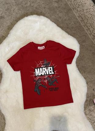 Футболка primark marvel