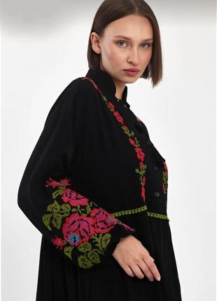 Платье вышито цвета xxl