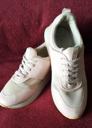 Кроссовки девчачьи bershka 37 р.