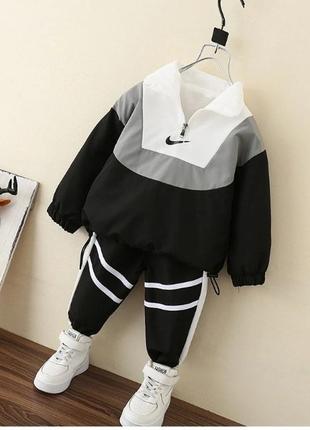 Спортивный костюм