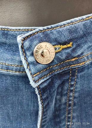 Отличительные брендовые мужские джинсы