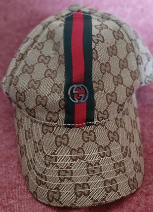 Оригінальна бейсболка