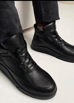 Чоловічі зимові черевики чорні