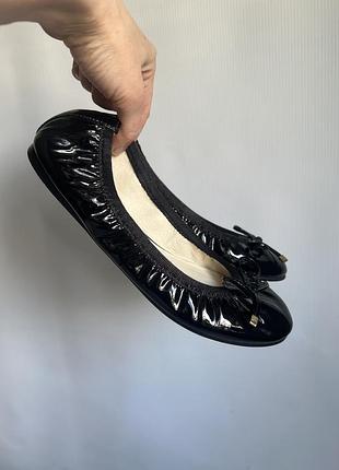 Шкіряні лаковані балетки buffalo london